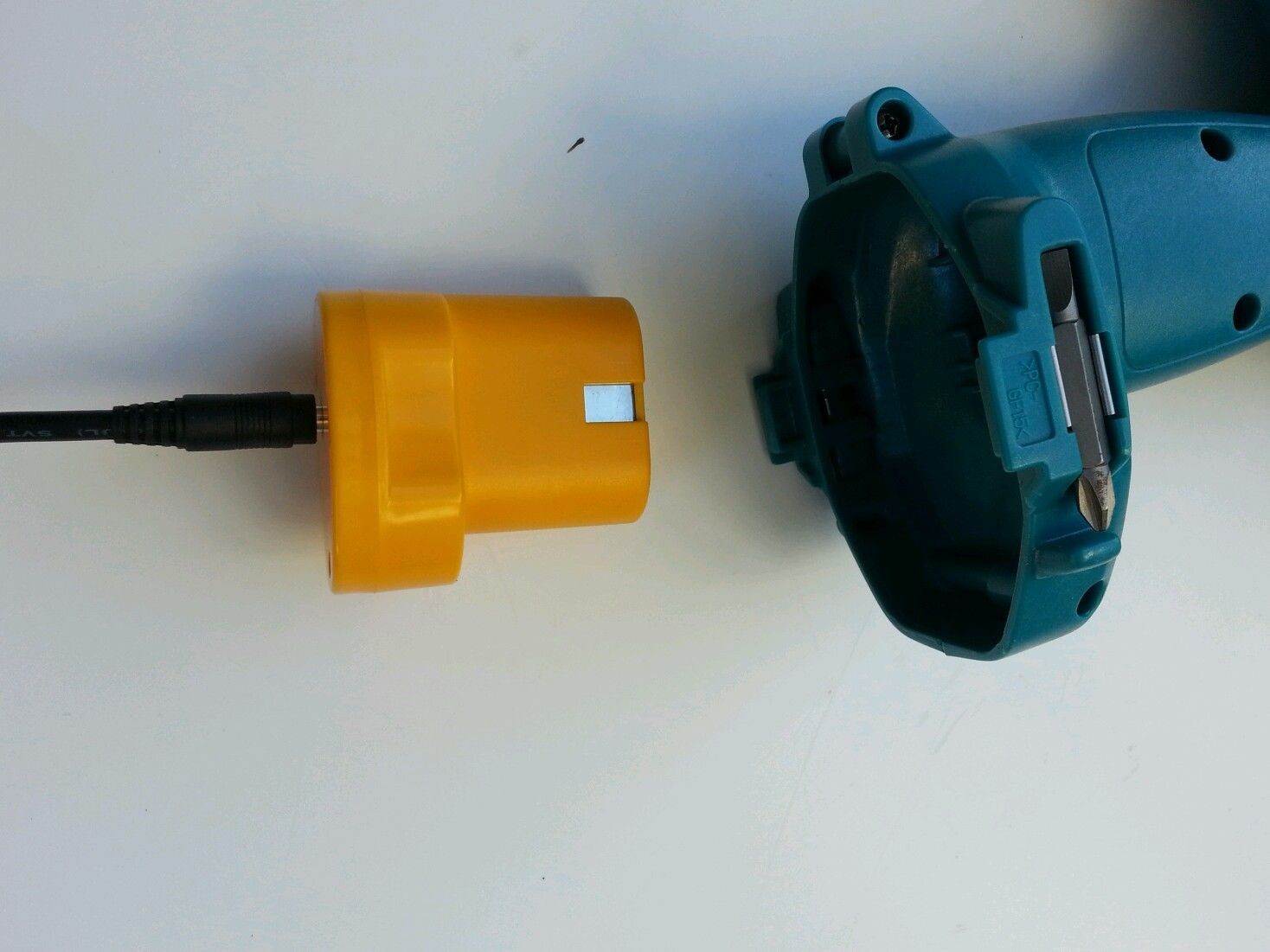MK-1433-one Converter yellow tip for Makita 1433 14.4V battery series Cordless Tools MK-1433-one Converter yellow tip for Makita 1433 14.4V battery series Cordless Tools